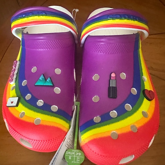 Crocs Unisex Classic Clogs Rainbow Multi Color Size M(12) - Picture 13 of 13